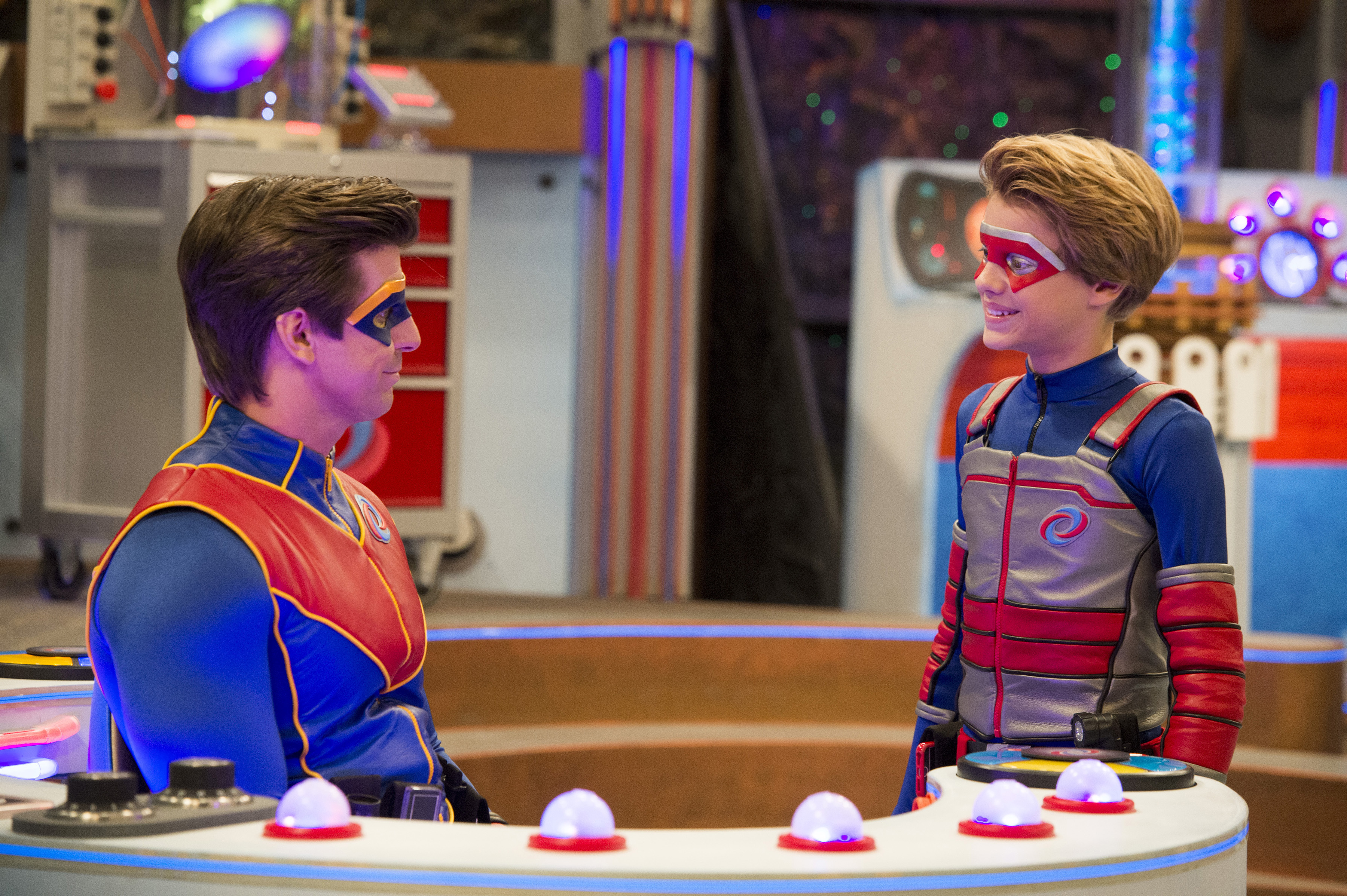 104_The Secret Gets Out" Pictured: Henry/Kid Danger (Jace Norman) and ...